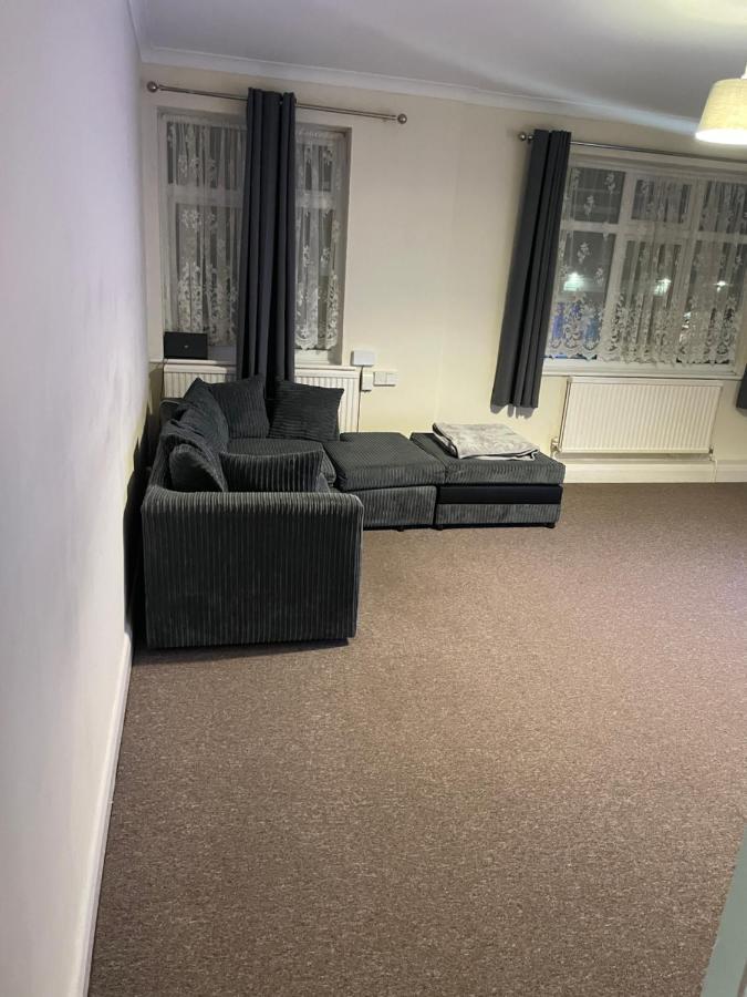 Redbridge Welcome To Your New Home. מראה חיצוני תמונה