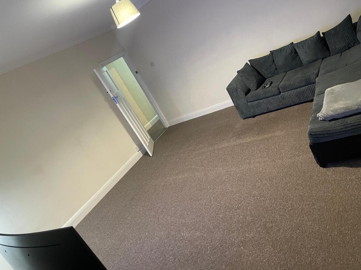 Redbridge Welcome To Your New Home. מראה חיצוני תמונה