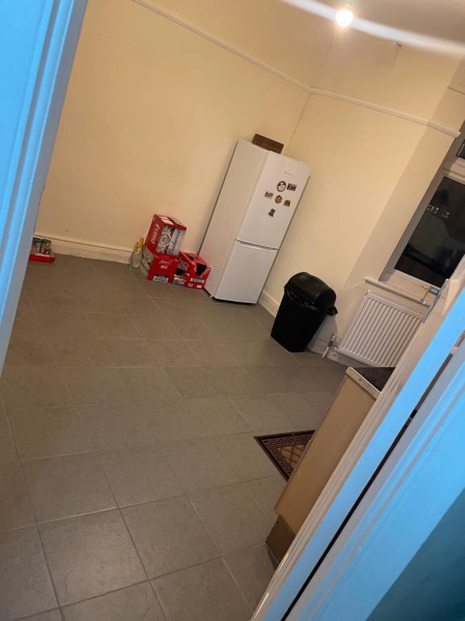 Redbridge Welcome To Your New Home. מראה חיצוני תמונה